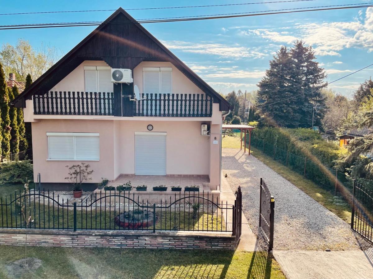 Betti Villa Balatonkeresztur Exterior photo